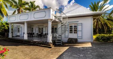 jolie villa créole - belles finitions - plain-pied - grand ter