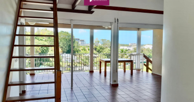 À louer   haut de villa t5 avec jardin et vue panoramique   secteur dugazon abymes