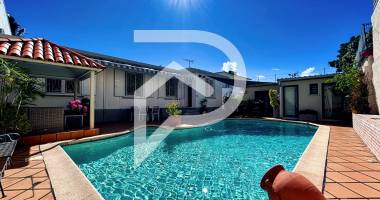 villa saint denis 11 pièce(s) 190 m2