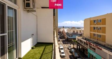 exclusivité prmi :  saint-denis/carre d'or : appartement t3/4 dernier étage à 350m de l'hôtel de ville