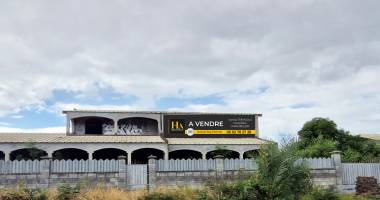 terrain constructible de 853 m² à saint-paul  secteur Étang, zone u1b
