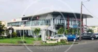  louer  47m2 local commercial  jarry, baie-mahault
