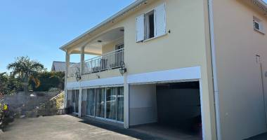 exclusivité prmi / maison contemporaine / saint-pierre (mont vert les bas)