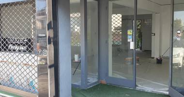 sh 4523 :   local professionnel ou commercial de 50 m²  au centre ville tampon: