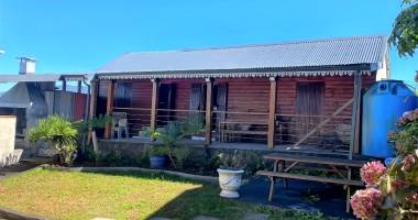 vends charmante maison avec superbe vue à la plaine des cafres