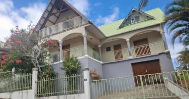 sd3392 - maison a vendre  le tampon