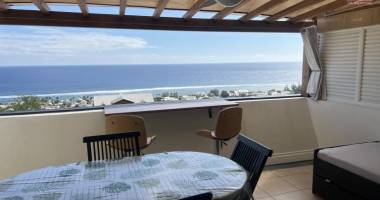 a louer jolie appartement t3 duplex meublée avec une très belle vue sur océan